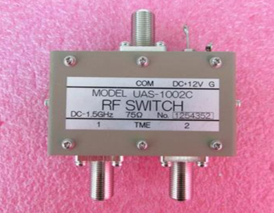 A Y-type SPDT RF coaxial switch
